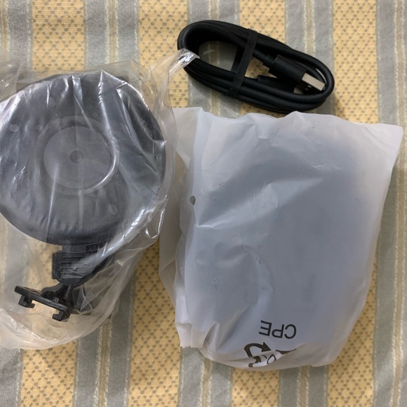 Wireless Charger - Picture 3 of 8